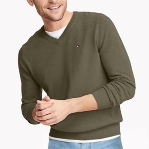 Tommy Hilfiger v neck sweater